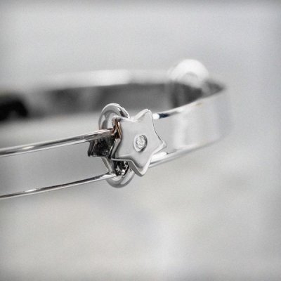 (image for) Personalised Sterling Silver Childs Expanding Diamante Star Brac