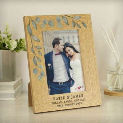 (image for) Personalised Botanical 6x4 Oak Finish Photo Frame