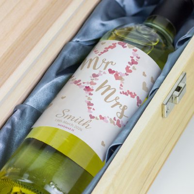 (image for) Wedding Confetti Hearts Personalised Wine and Engraved Box Gift Set