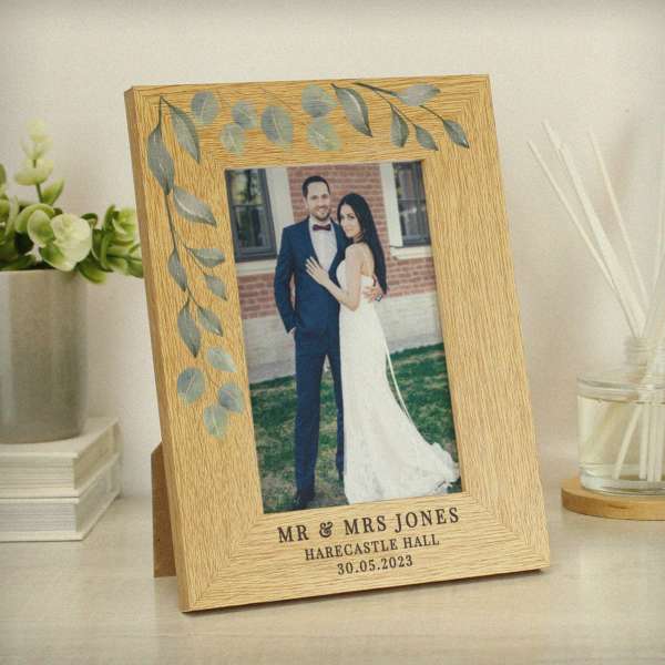 (image for) Personalised Botanical 6x4 Oak Finish Photo Frame